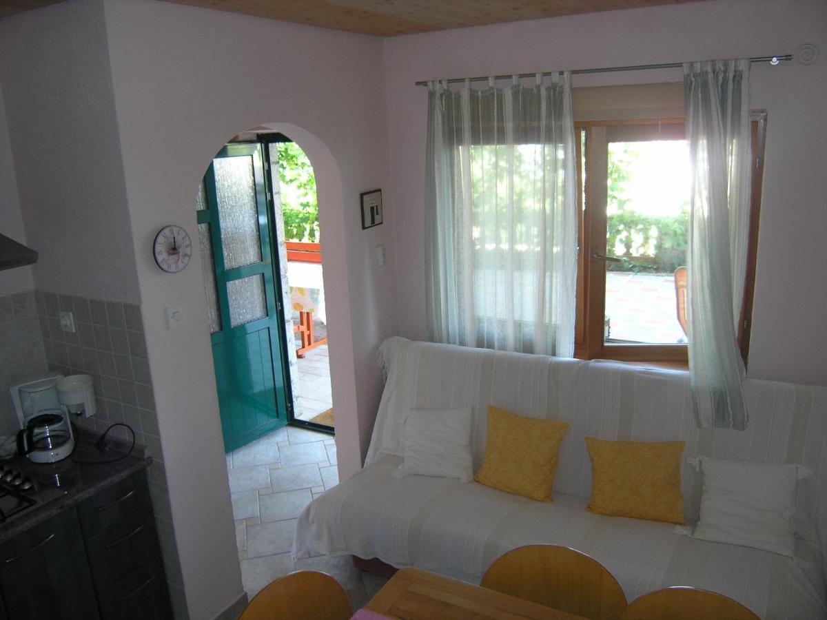 Apartment Viktoria Klenovica Esterno foto