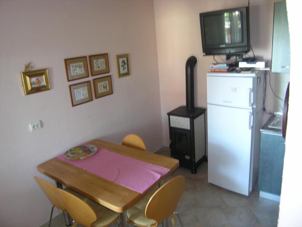 Apartment Viktoria Klenovica Esterno foto