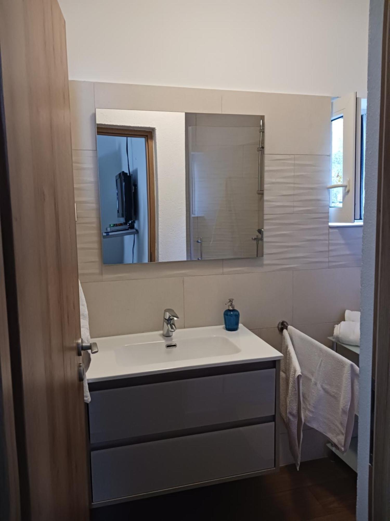 Apartment Viktoria Klenovica Esterno foto