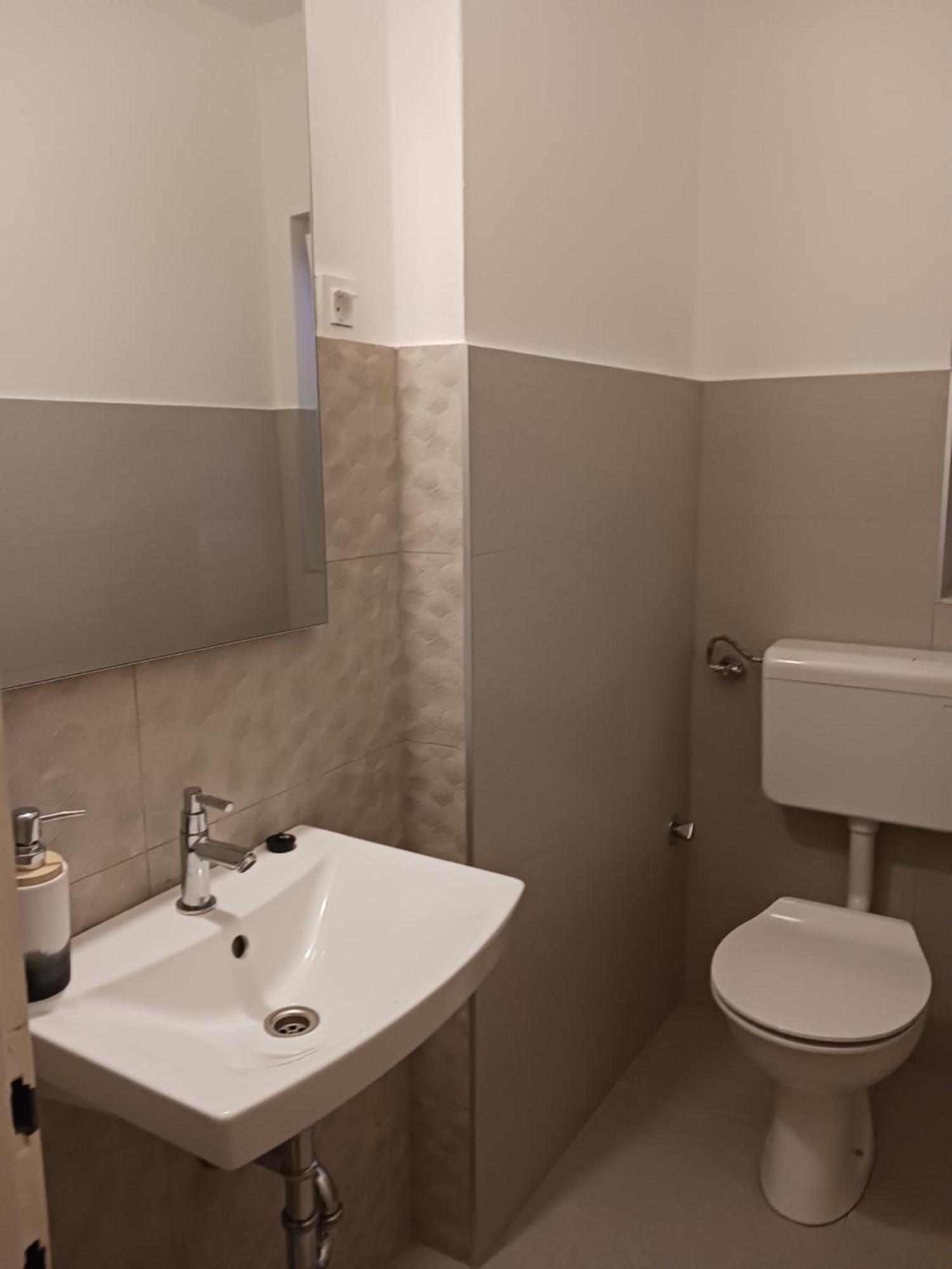 Apartment Viktoria Klenovica Esterno foto